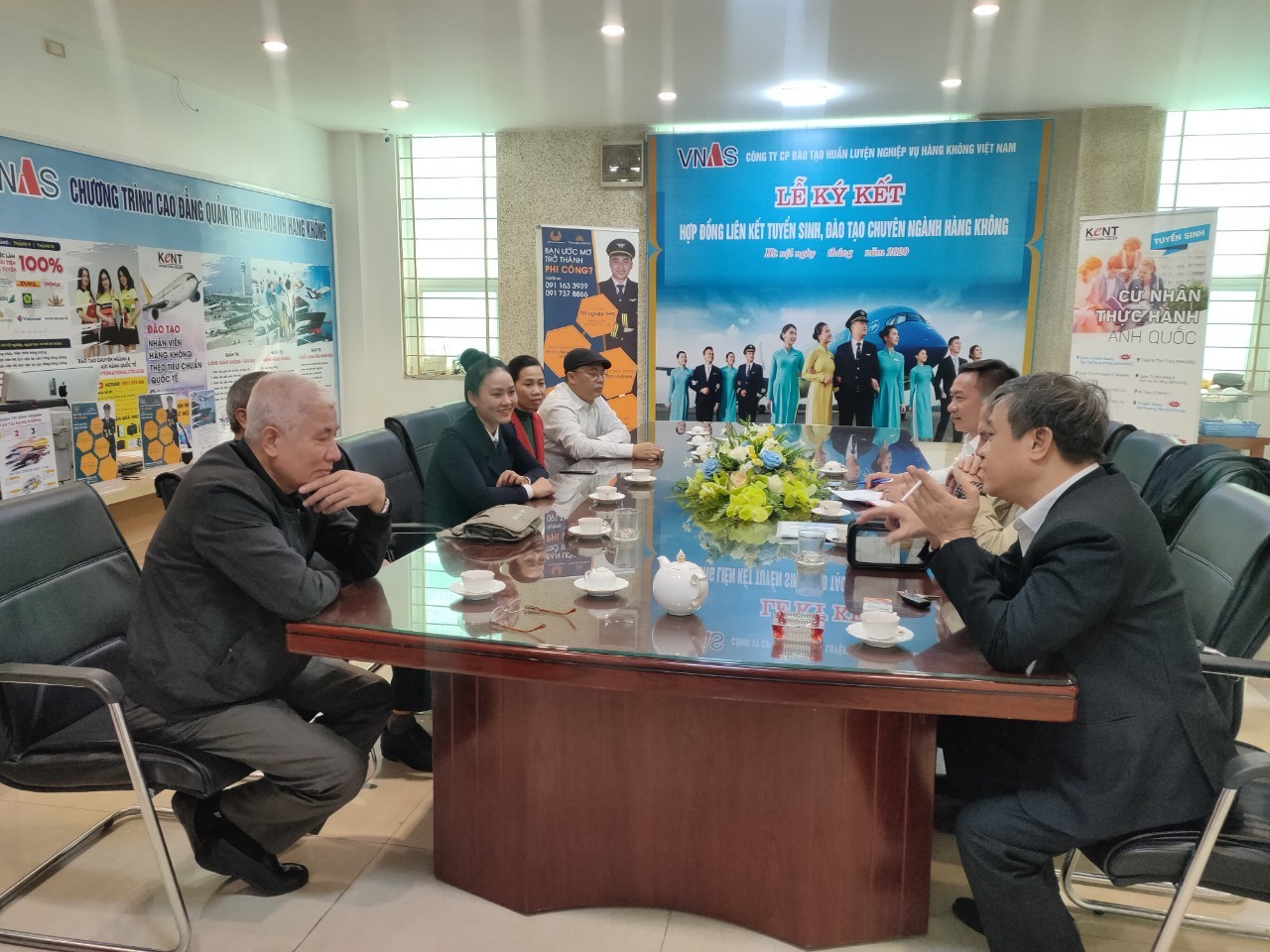 TChi bộ Công ty Cổ phần Đào tạo Huấn luyện Nghiệp vụ Hàng không Việt Nam nâng cao chất lượng sinh hoạt Đảng