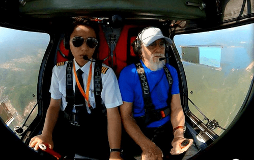 T'Cụ ông đẹp lão nhất Trung Quốc' trở thành phi công ở tuổi 85