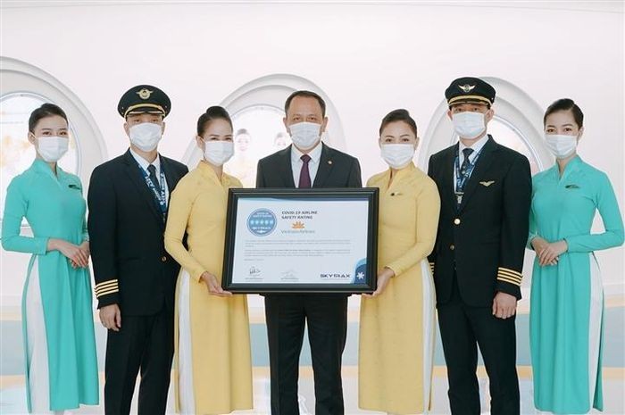 TVietnam Airlines được cấp chứng chỉ 5 sao về an toàn phòng chống dịch COVID-19
