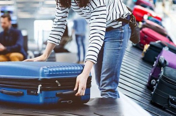 TTại sao mỗi hành khách thường chỉ được mang tối đa 7kg hành lý xách tay khi lên máy bay?
