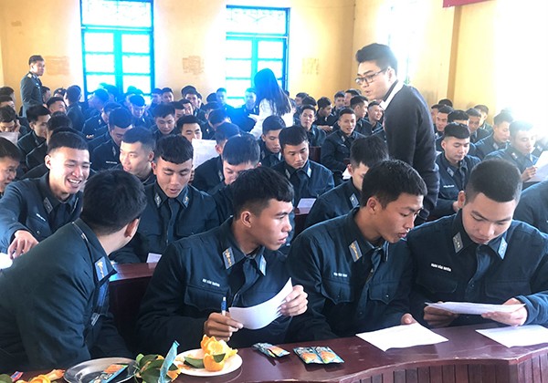 TTrung tâm DVVL tỉnh Lạng Sơn tổ chức tư vấn hướng nghiệp ngành An ninh Hàng không cho quân nhân xuất ngũ