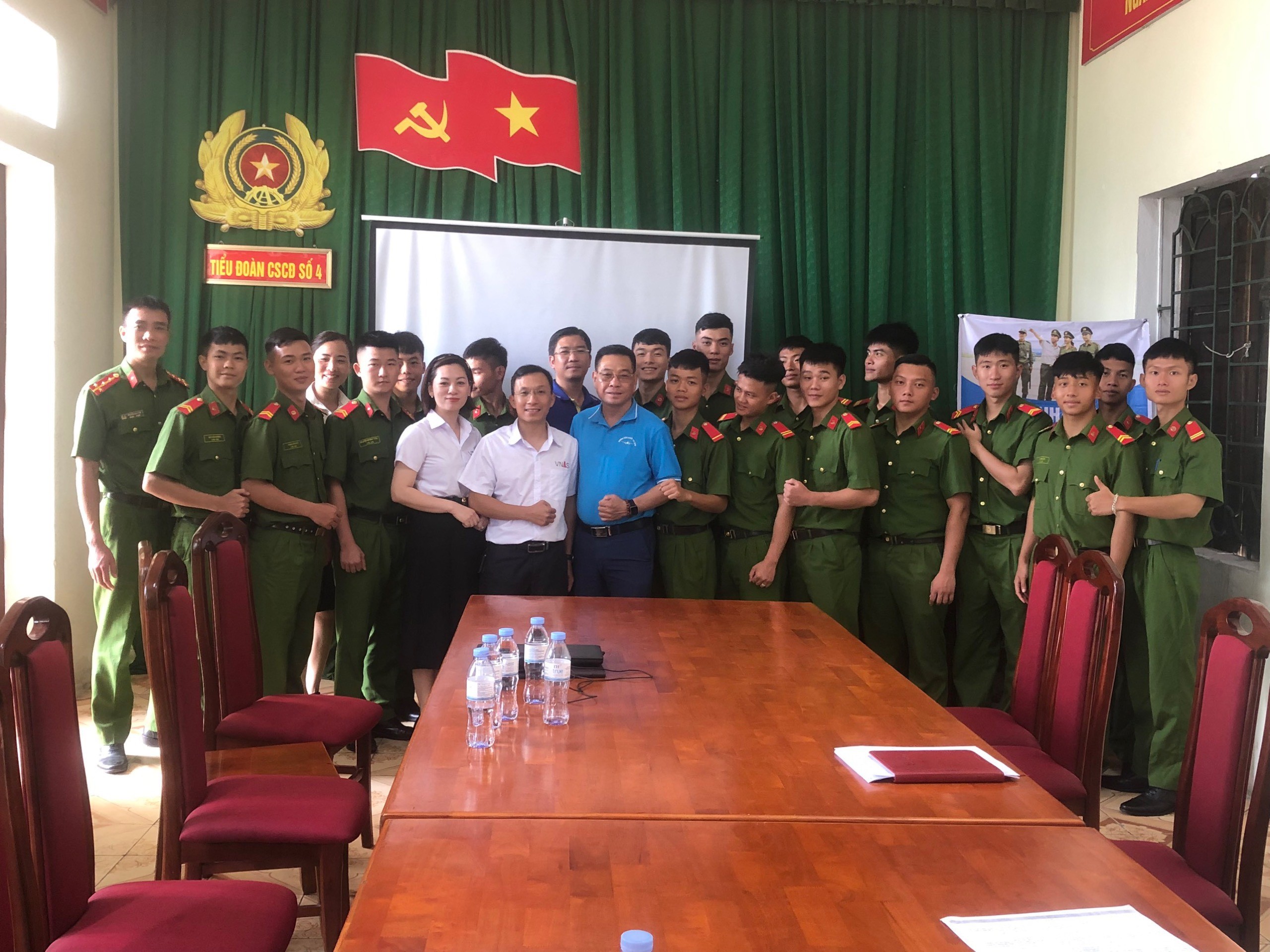 TVăn phòng đại diện Thanh Hóa tổ chức tọa đàm hướng nghiệp cho chiến sỹ nghĩa vụ CAND tại Tiểu đoàn Cảnh sát Cơ động số 4