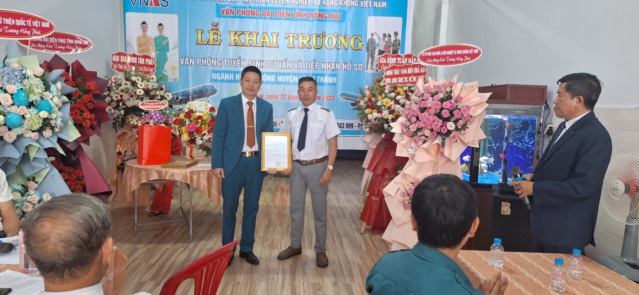 TVăn phòng Đại diện Đồng Nai Khai trương Văn phòng Tuyển sinh và Tiếp nhận hồ sơ tại huyện Long Thành