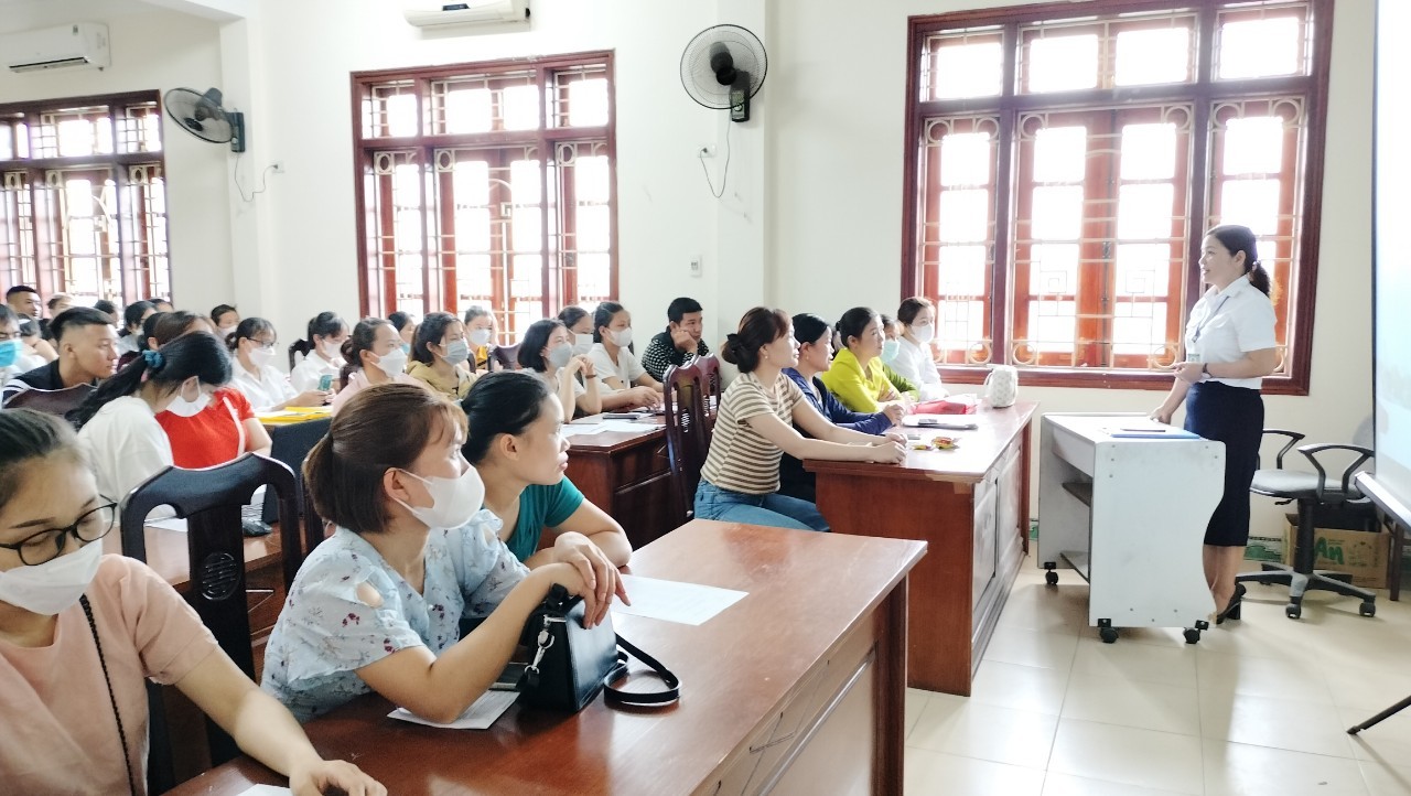 TTư vấn, giới thiệu việc làm cho người lao động hưởng trợ cấp thất nghiệp tại Tuyên Quang