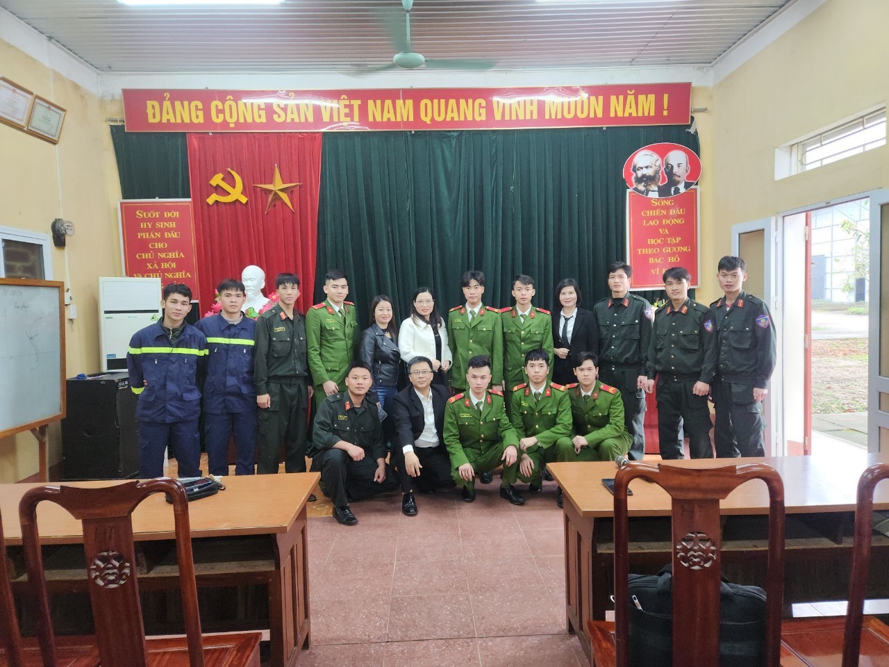TTTHLB-Hướng nghiệp nghề cho chiến sỹ nghĩa vụ CAND tỉnh Tuyên Quang