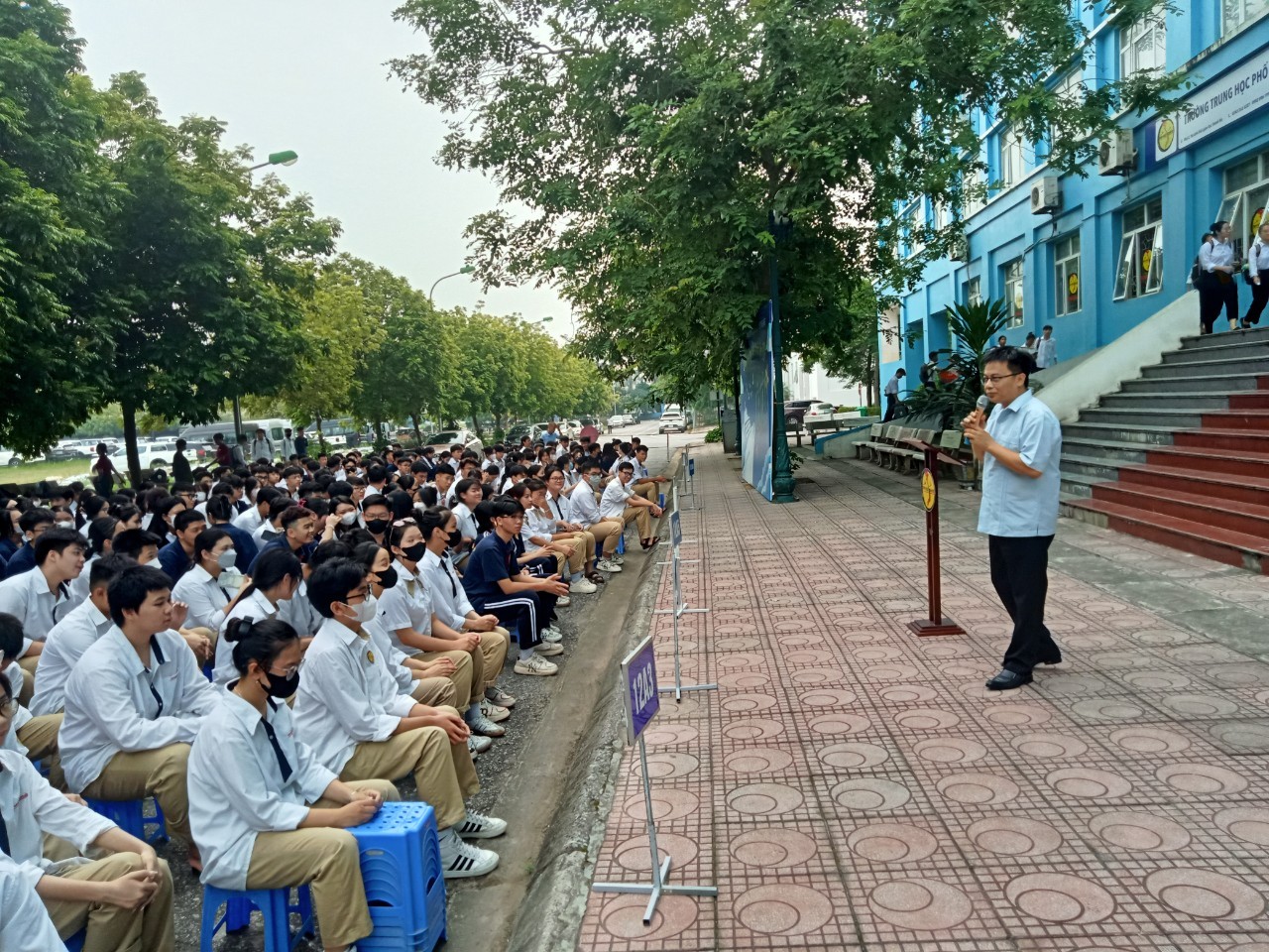 TTƯ VẤN HƯỚNG NGHIỆP GIÚP HỌC SINH CHỌN NGHỀ PHÙ HỢP VỚI NĂNG LỰC