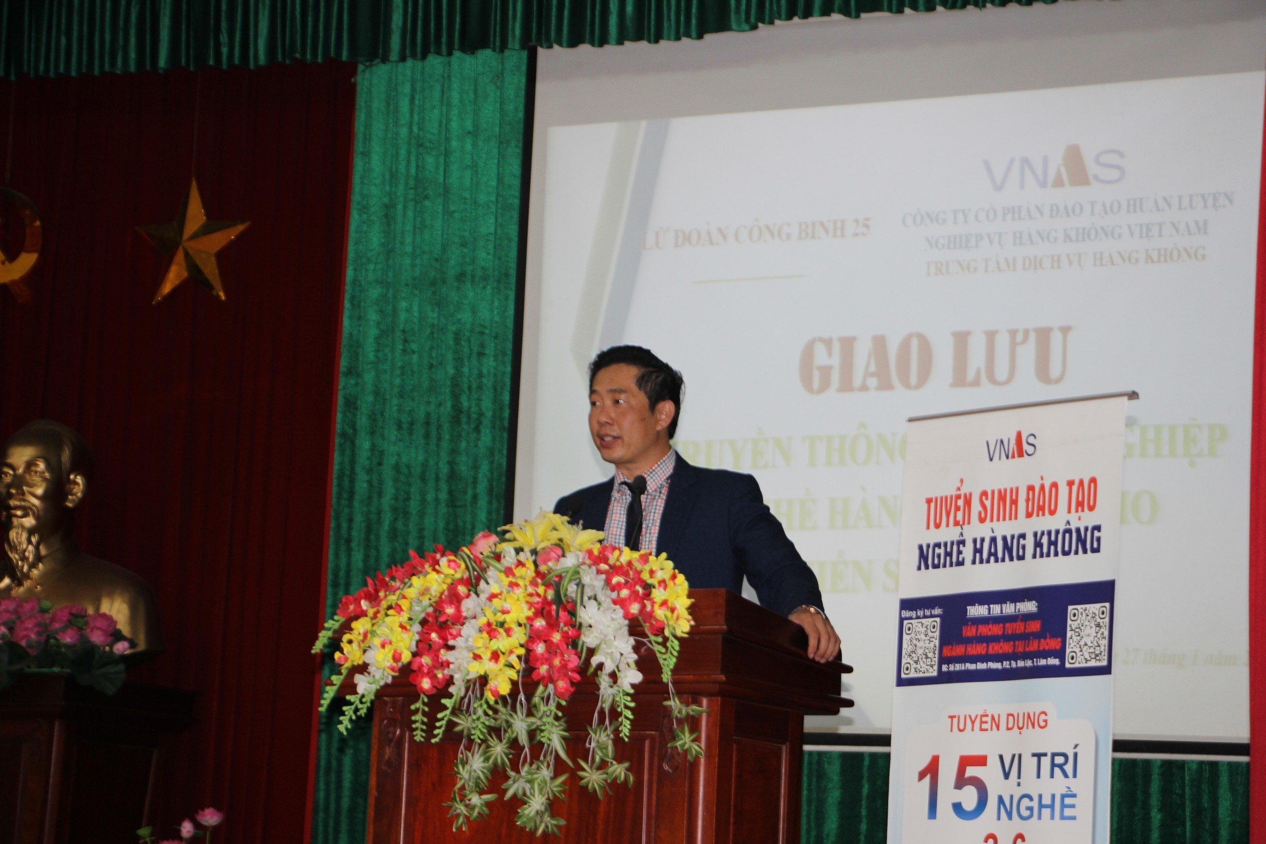 TVPTS Lâm Đồng-Giao lưu, giới thiệu nghề hàng không cho chiến sỹ nghĩa vụ Lữ đoàn Công binh 25
